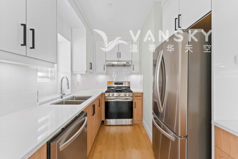 251218004033_6080 VICTORIA DRIVE KICHEN P2_副本.jpg